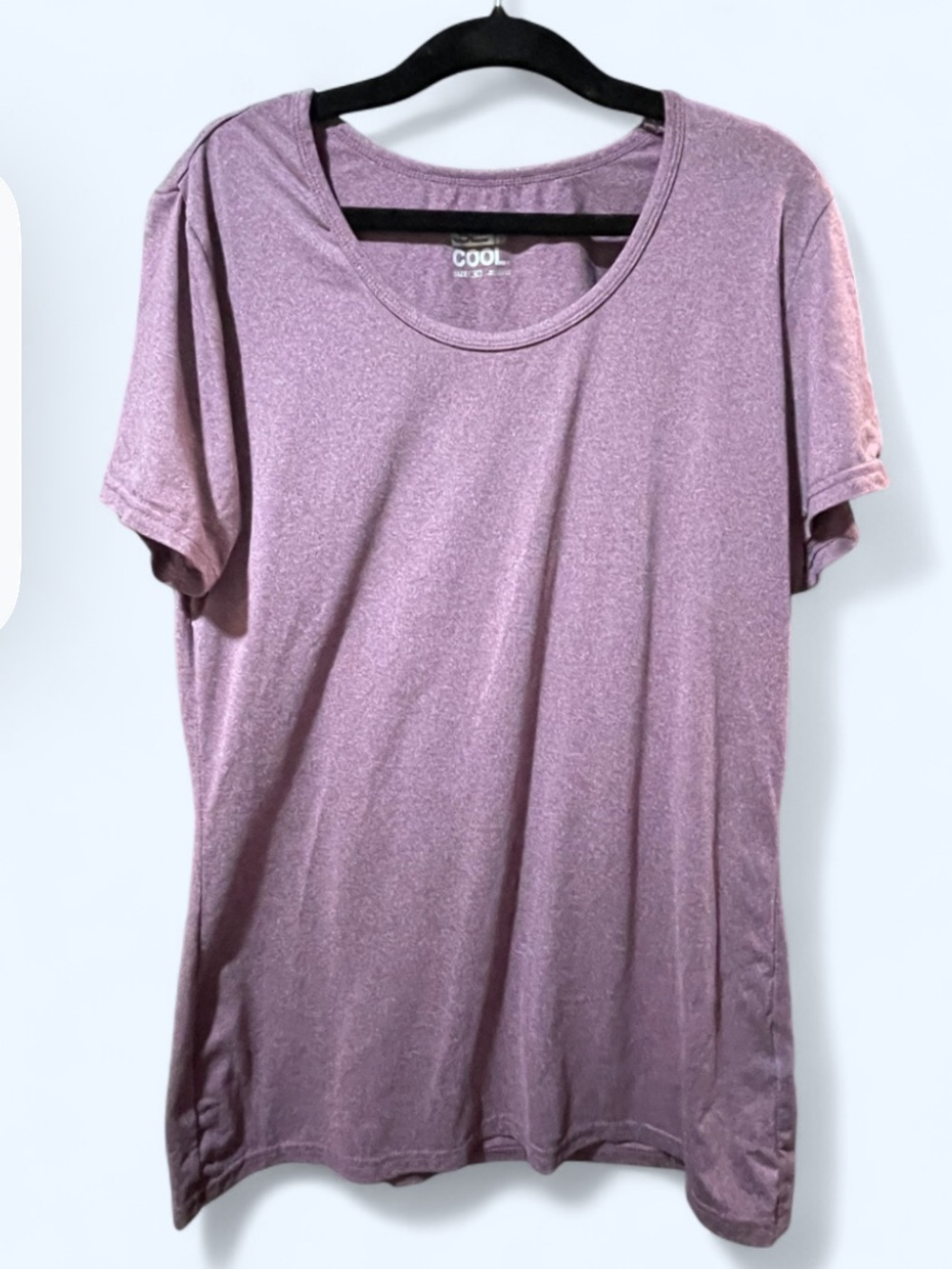 **BUNDLE** of 5- Women’s size Medium tops. - Picture 11 of 15